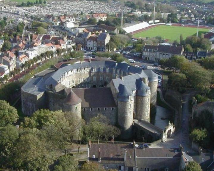 Au Coeur De Boulogne Sur Mer Exterior photo